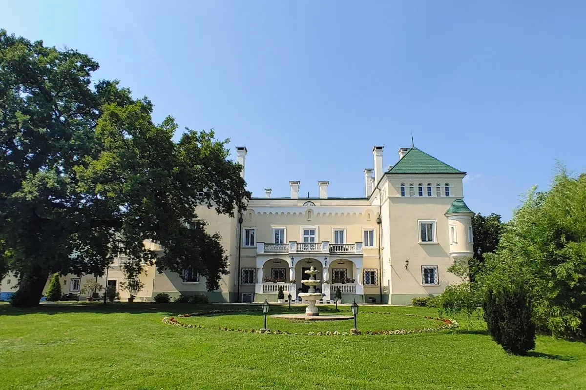 Kastély nászajándékba – Acsaújlak Prónay-Patay kastély